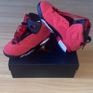 AIR JORDAN 6 RETRO (GS) - Toro Bravo 
Varsity Red/Black ~ Size: 6.0Y - Boxed NWT